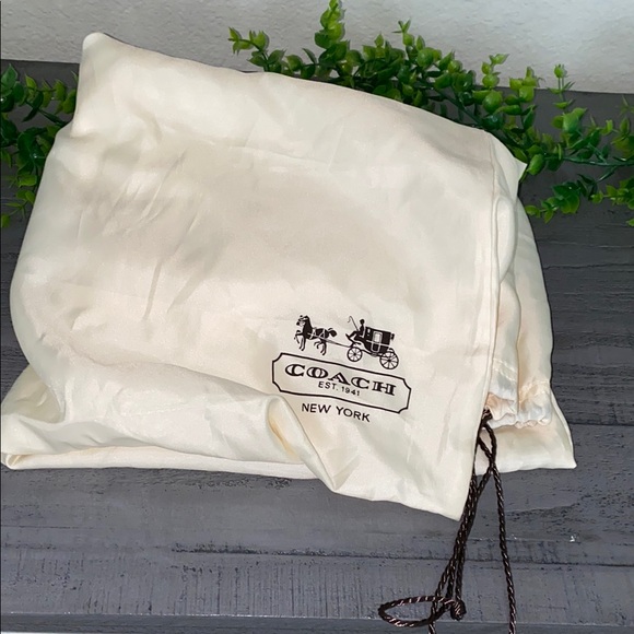 Coach Purple Leather Tote with Elegant Design-Small - Picture 7 of 9